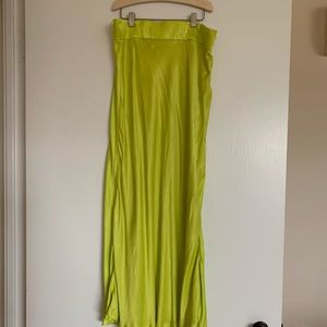 ZARA Lime green, shiny skirt . Tags still on, size medium.